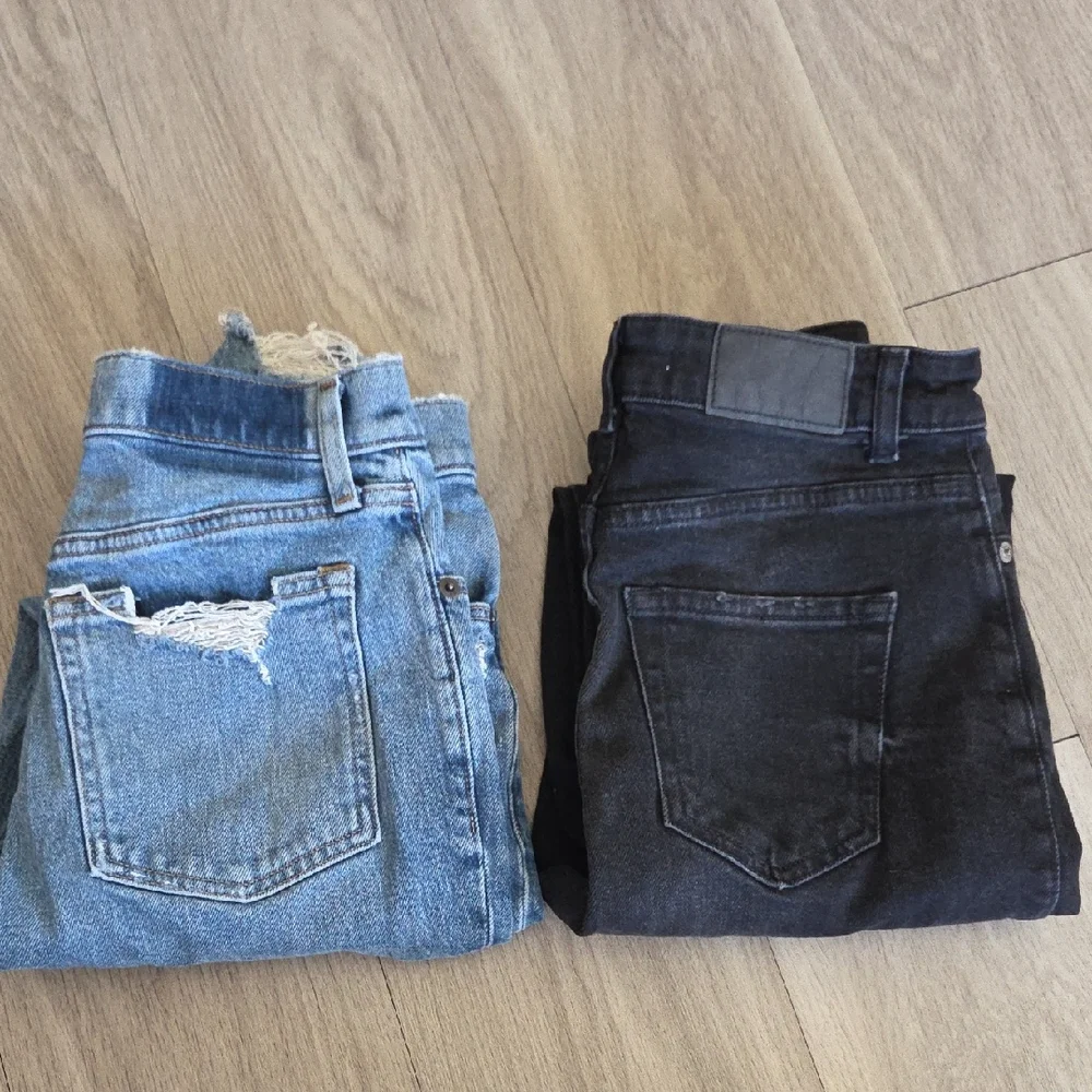 2 Women's Size 2 Jeans! Zara Black Wash/ Abercrombie& Fitch Blue Wash. - Picture 1 of 8